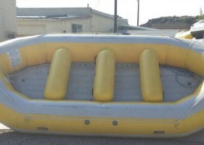 yellow boat for rafting